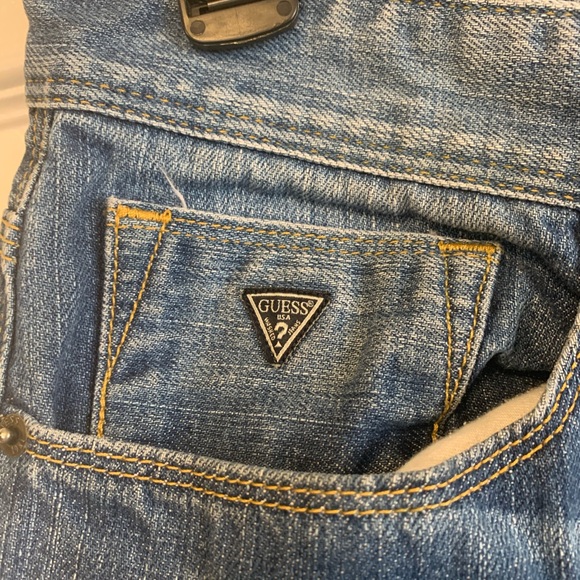 Selling a pair of Guess Jeans - Picture 3 of 6